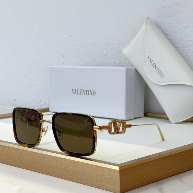 Picture of Valentino Sunglasses _SKUfw75731582fw
